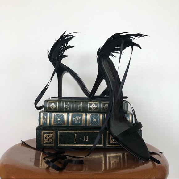 BCBGMAXAZRIA Size 6.5 Black Feather Ankle Tie Strappy Heels (Great condition) - Picture 6 of 12